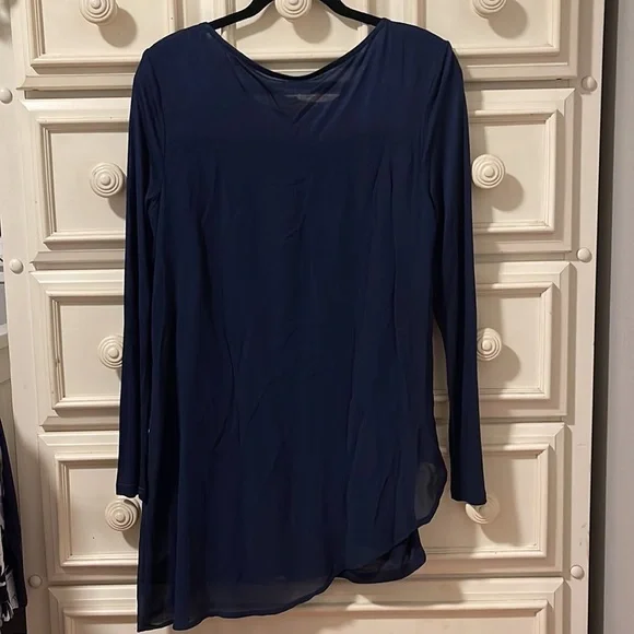 Euc Chico’s Ladies Asymmetrical Tunic Top. - Picture 4 of 6